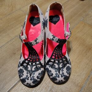 Hot Chocolate Spiderweb Heels